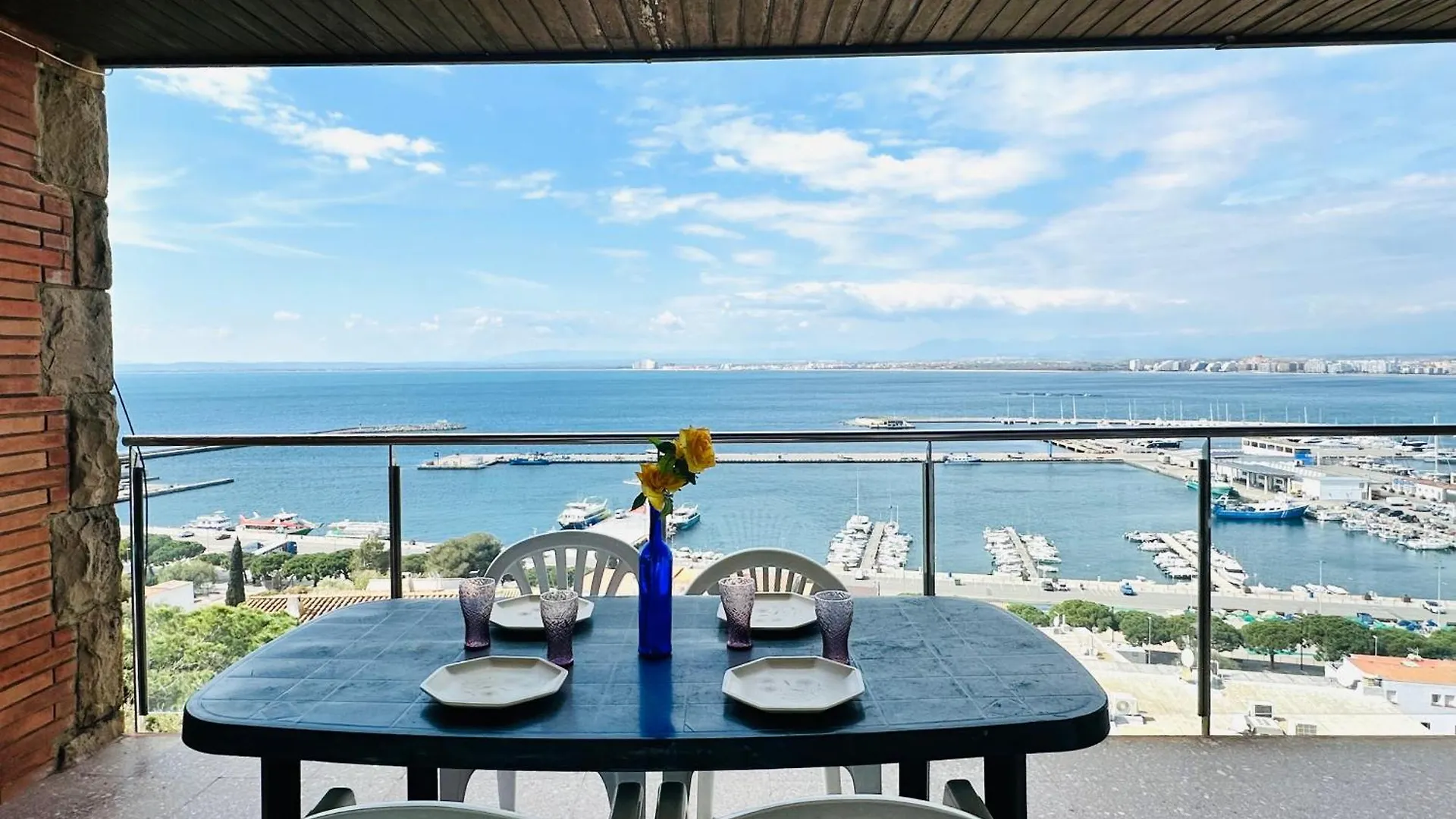 Global Immo 3017 Monaco Apartman Roses Spanyolország